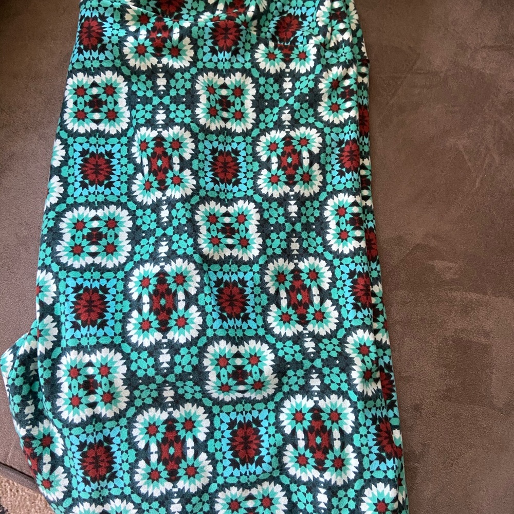 LuLaRoe Tall and Curvy leggings